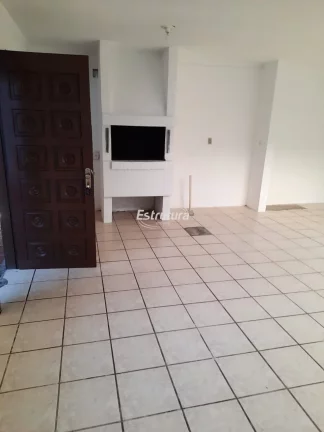 Imagem Excelente casa de três dormitórios em ótima localização