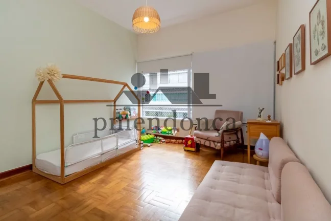 Imagem Apartamento venda Avenida Higienopolis com 3 quartos ( 1 sui­te ) e 1 vaga, 186 m2