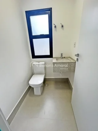 Imagem Moderna, recém-construída e com um projeto pensado para oferecer conforto e integração, essa cas...