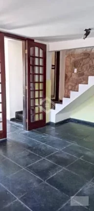 Imagem Casa 3 Quartos (1 Suíte), 2 Salas e Garagem - Campo Grande