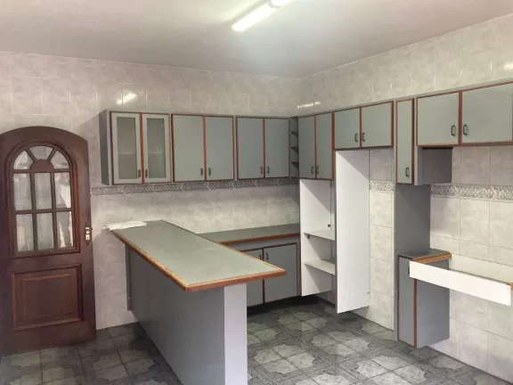 Imagem Sobrado com 4 dormitórios à venda, 236 m² por R$ 840.000,00 - Jardim Medina - Poá/SP