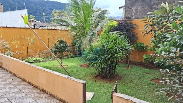 Imagem Imperdível: Casa à venda em Ubatuba-SP, bairro Perequê Açu, 3 quartos, 3 suítes, 1 sala, 3 vagas de garagem, 225m². Venha conferir!