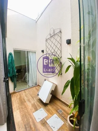 Imagem Linda casa com no condomínio Terra nova