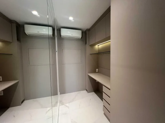Imagem Apartamento mobiliado com 2 suítes e 2 vagas de garagem na Praia Brava em Itajaí