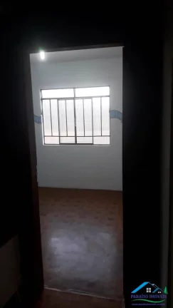 Imagem Casa à venda em Paraisópolis, MG. 4 quartos e 3 vagas coberta.