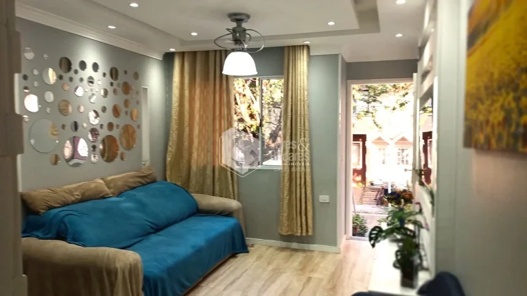 Imagem CASA DE COND. VENDA, COM 116 M² COM 2 DORMS, 2 SALAS COM COZINHA PLANEJADA E 2 VAGAS NO COND RESIDENCIAL VILLA VERDE