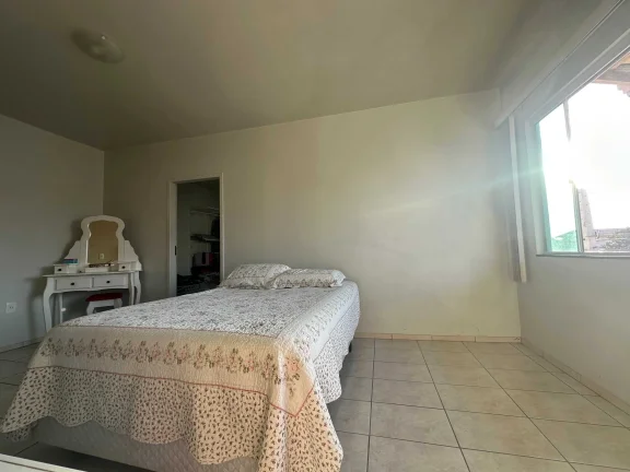 Imagem Casa com 4 suítes e 3 vagas de garagem no Bairro Dom Bosco em Itajaí/SC