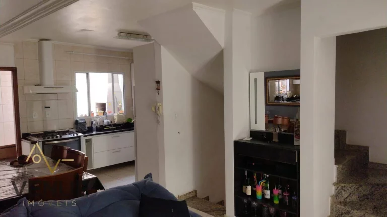 Imagem Sobrado com 3 dormitórios à venda, 135 m² por R$ 649.000,00 - Chácara Seis de Outubro - São Paulo/SP
