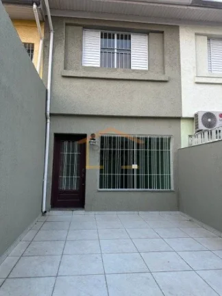 Imagem Sobrado com 110m², dispõe de 2 dormitórios no andar de cima, no andar debaixo, sala cozinha, lava...