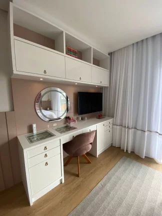 Imagem Casa com 5 suítes à venda no condomínio Caledônia