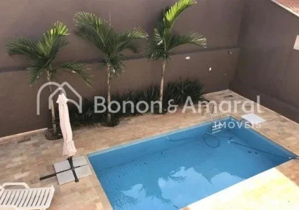 Imagem Este lindo sobrado está localizado em condomínio fechado, oferecendo toda a segurança e tranquili...