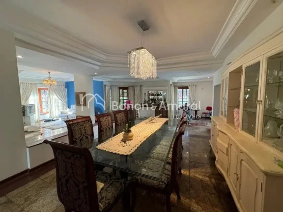 Imagem Casa charmosa e aconchegante com ambientes bem distribuídos, oferecendo hall de entrada com lavabo,...