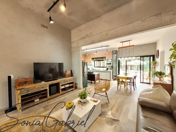 Imagem Casa em Condomínio de Luxo em Vinhedo-SP - 3 Quartos, 2 Suítes, 3 Salas, 5 Banheiros, 4 Vagas - Imperdível! Imagem Casa em Condomínio de Luxo em Vinhedo-SP - 3 Quartos, 2 Suítes, 3 Salas, 5 Banheiros, 4 Vagas - Imperdível!