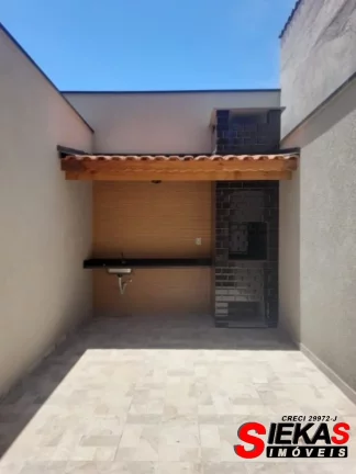 Imagem Impecável residência à venda na Penha de França, São Paulo-SP: 3 quartos, 3 suítes, 1 sala, 4 banheiros, 2 vagas, 121m²!