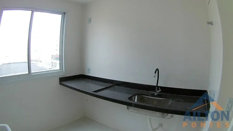 Imagem Apartamento com 2 Quartos à Venda na Praia do Morro - Guarapari/ES