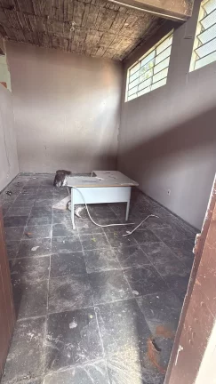 Imagem Loja para Alugar no Centro de Santa Luzia, 380m² e 2 Banheiros