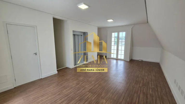 Imagem Sobrado alto padrão em condomínio, 560 m2, Elevador, 04 suites ( 01 Master)