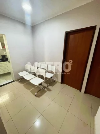 Imagem Ponto Comercial para locação, Centro, Recepção - 5 salas - Sala de espera