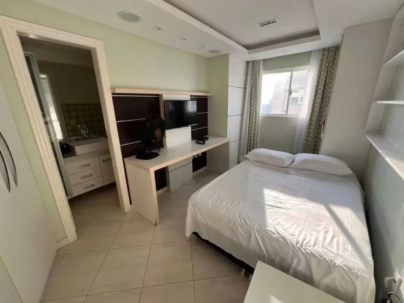 Imagem Apartamento frente mar com 3 suítes e 4 vagas de garagem em Balneário Camboriú