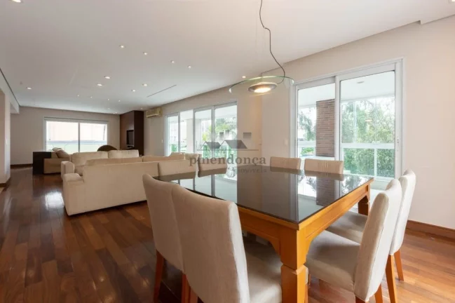 Imagem Apartamento de Alto Padrão na Rua Wanderley, 3 suítes e 4 vagas, 350m²