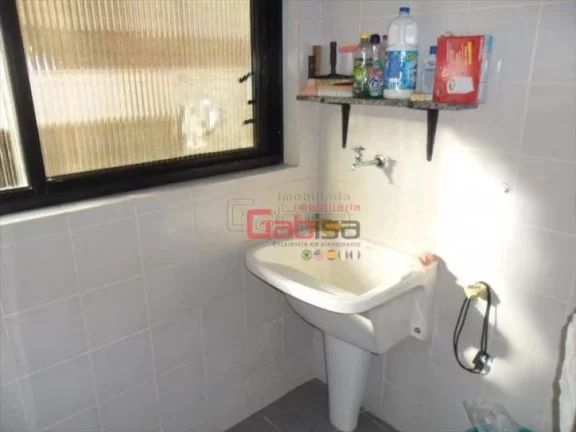 Imagem Apartamento com 3 dormitórios à venda, 145 m² por R$ 750.000,00 - Vila Nova - Cabo Frio/RJ