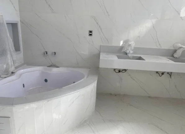 Imagem Floradas Paratehy - Casa 4 Suítes sendo 1 master