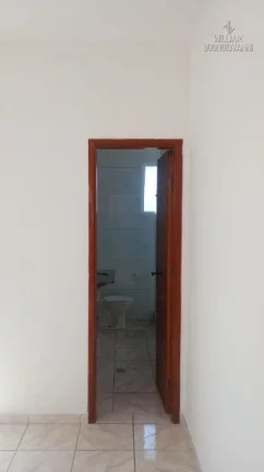 Imagem Estilo e Funcionalidade – Sobrado em Região Privilegiada de Praia Grande