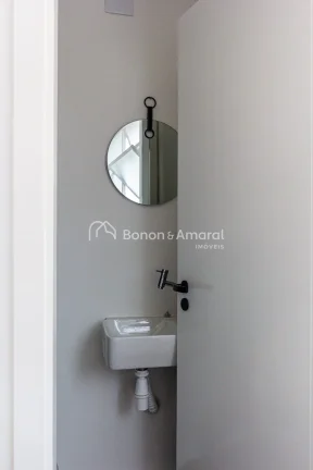Imagem Apartamento impecável, totalmente mobiliado e repaginado por arquiteto, unindo sofisticação e pra...