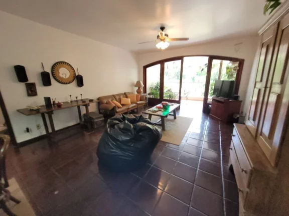 Imagem APARTAMENTO AMPLO COM 3 DORMITÓRIOS, SENDO 1 SUÍTE, AMPLO TERRAÇO, PRÉDIO COM PISCINA E CHURRAQUERIRA, 3 QUADRAS DA PRAIA DAS PITANGUEIRAS