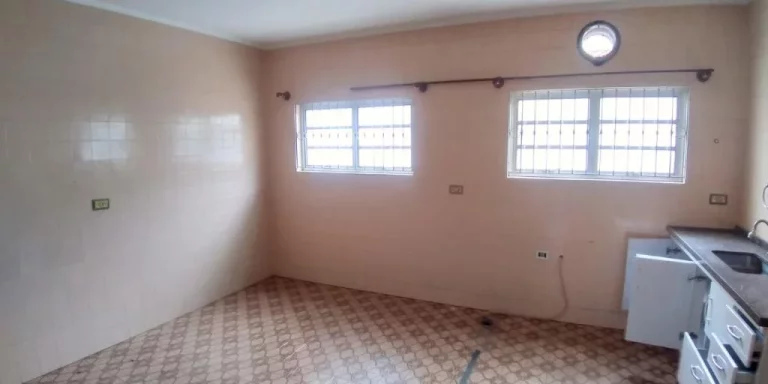 Imagem Sobrado com 4 dormitórios à venda, 212 m² por R$ 1.100.000,00 - Centro - Suzano/SP