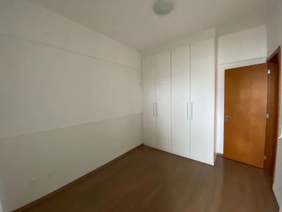 Imagem Ótimo apartamento a venda em Santos na Vila Belmiro, vazio.