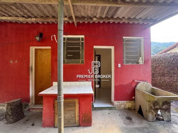 Imagem Casa com 2 dormitórios à venda, 130 m² por R$ 300.000,00 - Albuquerque - Teresópolis/RJ