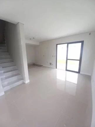 Imagem Casa com 3 dormitórios à venda, 130 m² - Cachoeira do Bom Jesus - Florianópolis/SC