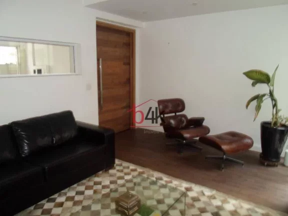 Imagem Casa com 5 dormitórios à venda, 240 m² e 2 vagas de garagem - Brooklin