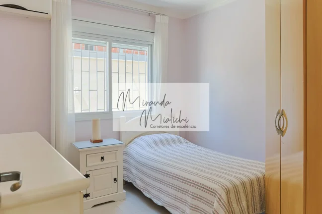 Imagem Casa com 2 suítes à venda na Trindade