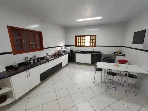 Imagem Vendo esta linda propriedade em Nova Friburgo. Bairro: Campo do Coelho.