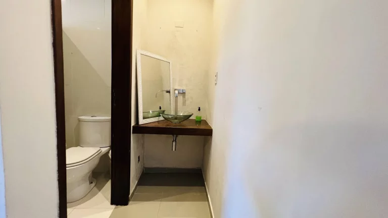 Imagem Casa à venda São Lourenço com excelente lazer e paisagismo.