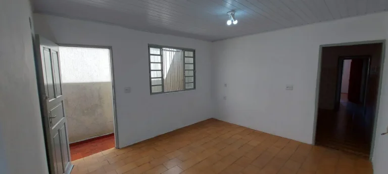 Imagem Casa à venda excelente oportunidade de negócio - Área útil 138 m2 com 2 dormitórios - 1 vaga - Vila