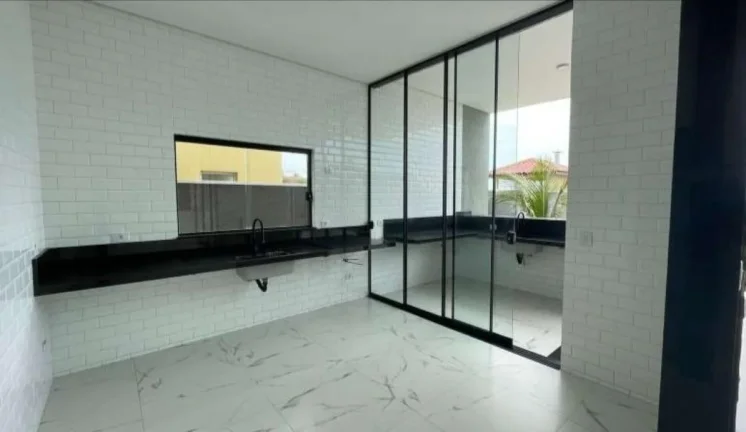 Imagem Casa para Venda em Itanhaém, Jardim Guacyra, 4 dormitórios, 4 suítes, 2 banheiros, 5 vagas