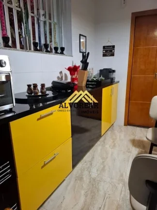 Imagem Lindo e Reformado Sobrado á Venda á 700 mt do metro Praça da Árvore