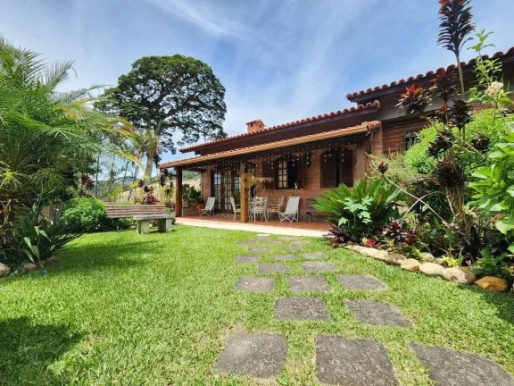 Imagem Casa para Venda em Teresópolis / RJ no bairro Golfe