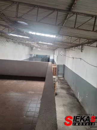 Imagem Galpão Comercial de Alto Padrão no Jardim Colorado: 5 Salas, 7 Banheiros e 560m² de Área em São Paulo-SP!