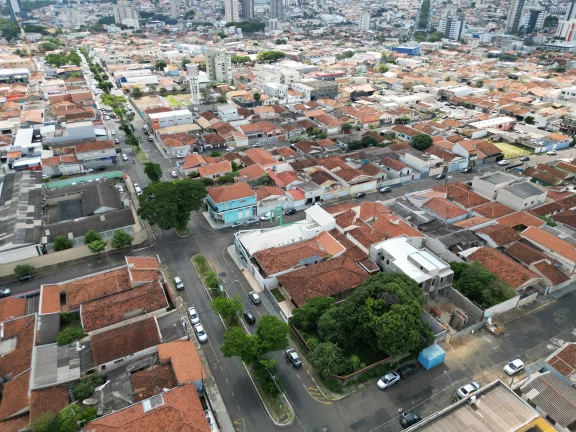 Imagem EXCELENTE IMÓVEL COMERCIAL DISPONIVEL Á VENDA NA AVENIDA ELIZA VERSOLA GOSUEN COM 01 CASA + TERRENO DISPONIVEL DE ESQUINA, SENDO ESQUINA POSITIVA NA A