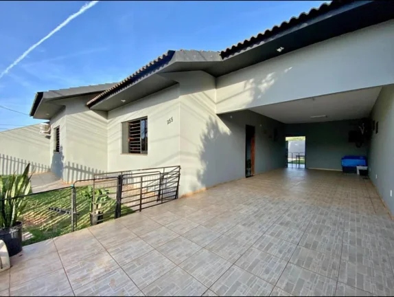 Imagem Casa mobiliada com churrasqueira e piscina em Cascavel - Parque Verde