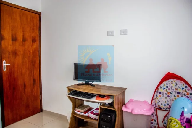 Imagem OPORTUNIDADE ÚNICA! CASA TÉRREA COM PISCINA A 1200M DO MAR - LADO PRAIA
