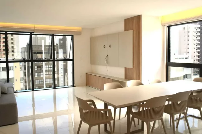 Imagem Cobertura duplex com 4 suítes e 4 vagas de garagem em Balneário Camboriú