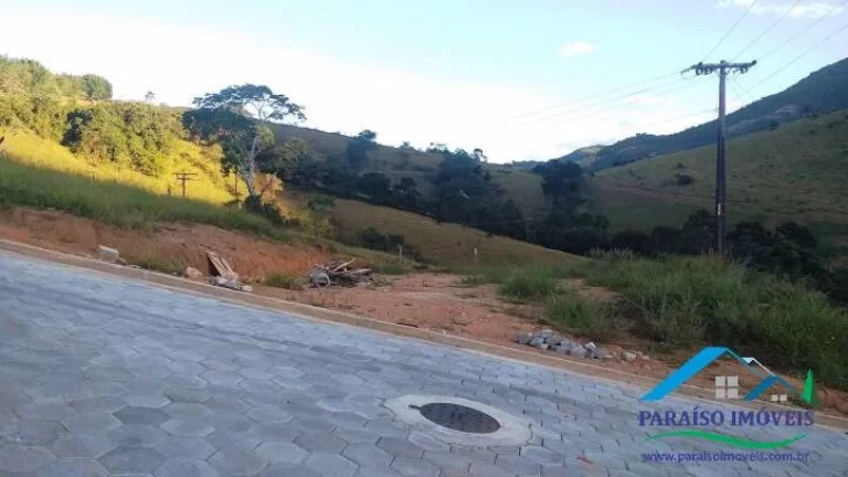 Imagem Seu Novo Lar em Paraisópolis: Pagamento Facilitado e Vista Panorâmica!