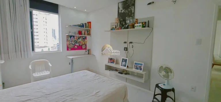 Imagem Graça: 130m², 3 quartos com 1 suíte, andar alto, nascente, vista livre e varanda integrada à sala.