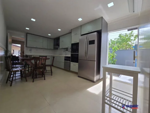Imagem VENDO CASA 5/4 SENDO TRÊS COM SUITE