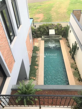 Imagem Sobrado de alto padrão à venda no Condomínio La Dolce Vita, em Paulínia. No piso superior, são ...